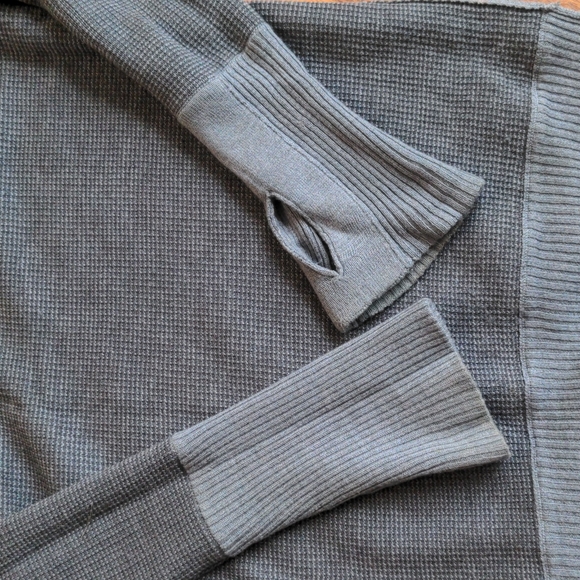 Lululemon reversible sweater - Picture 7 of 8